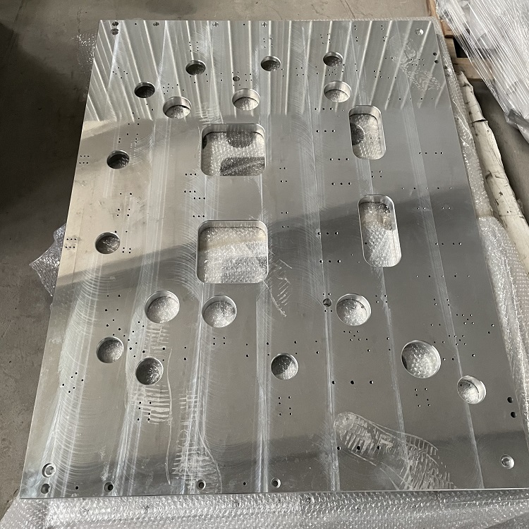 Lavorazione CNC di raccordi in alluminio per dispositivi medici